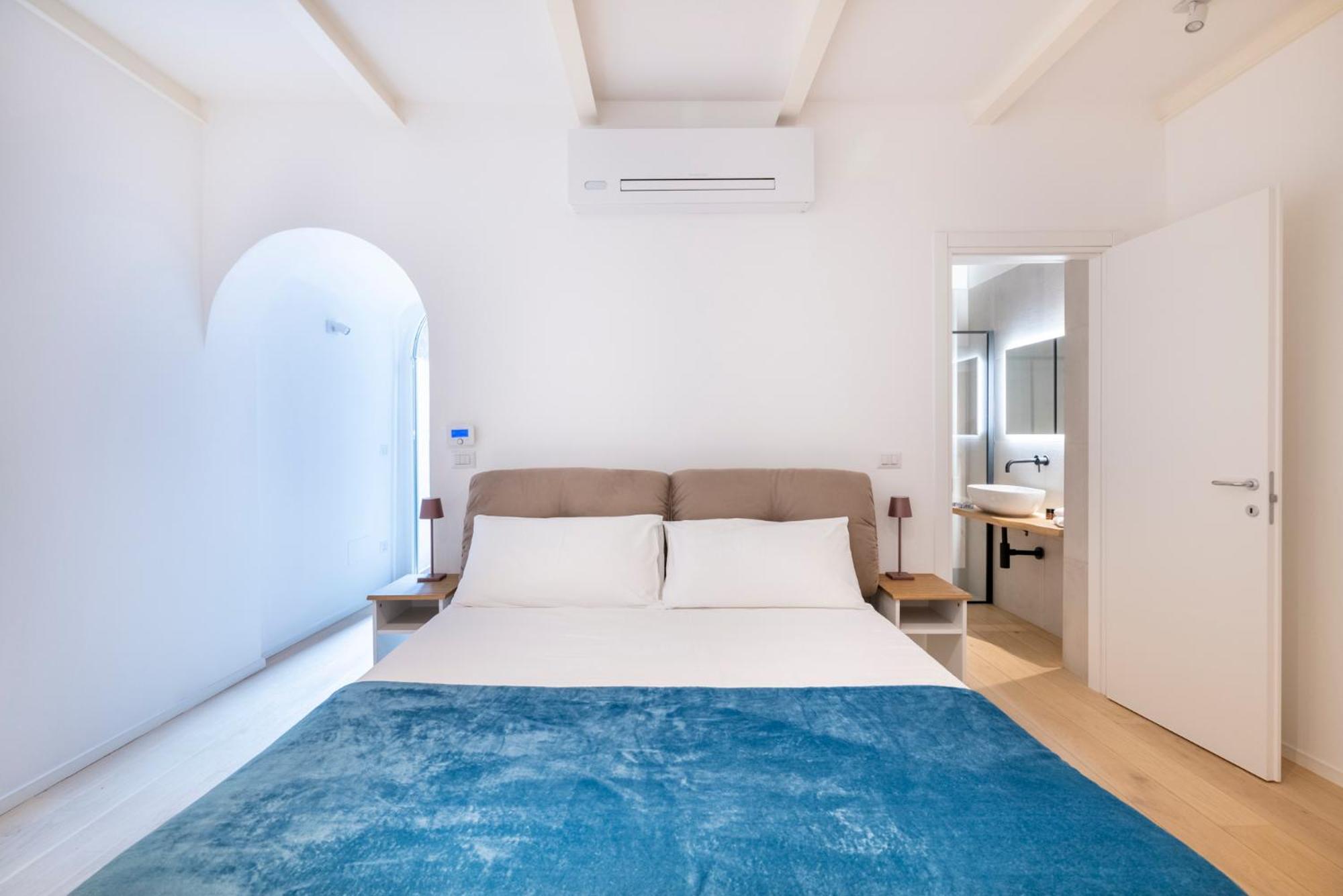 Aldrovandi Luxury Suites And Apartment โบโลญญา ภายนอก รูปภาพ