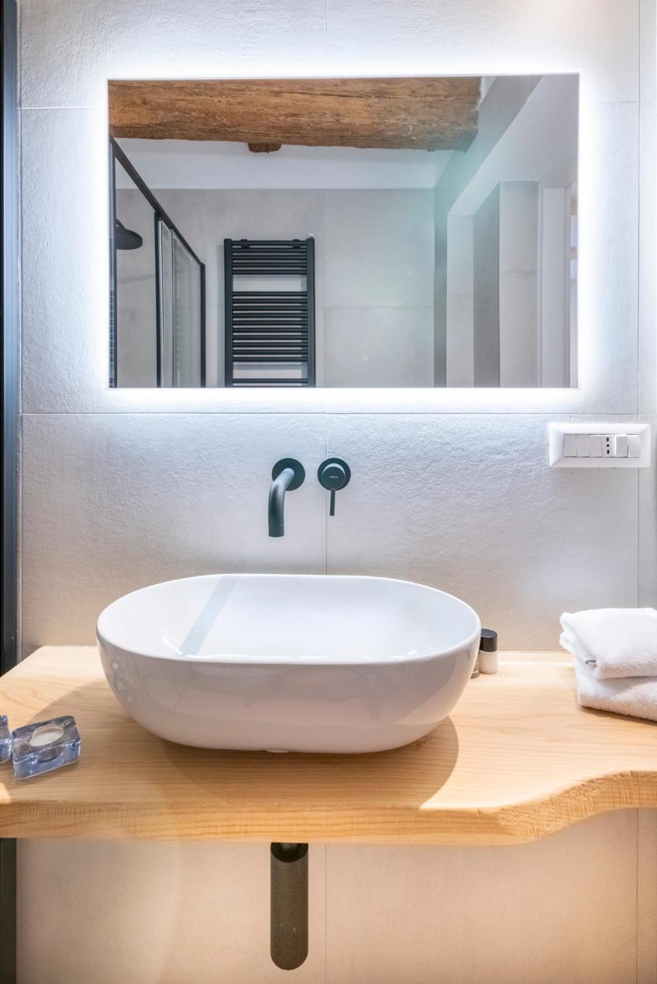 Aldrovandi Luxury Suites And Apartment โบโลญญา ภายนอก รูปภาพ