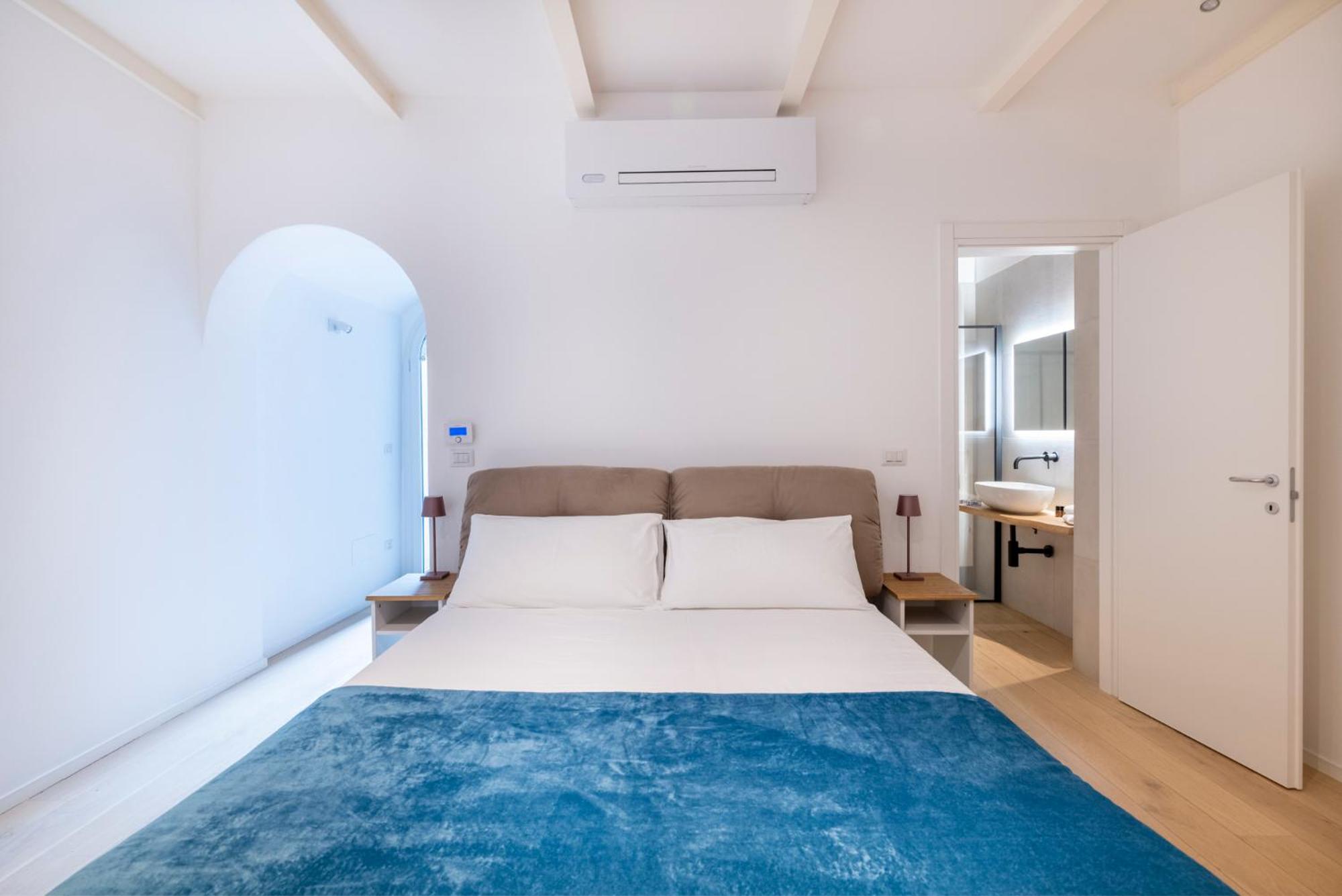 Aldrovandi Luxury Suites And Apartment โบโลญญา ภายนอก รูปภาพ